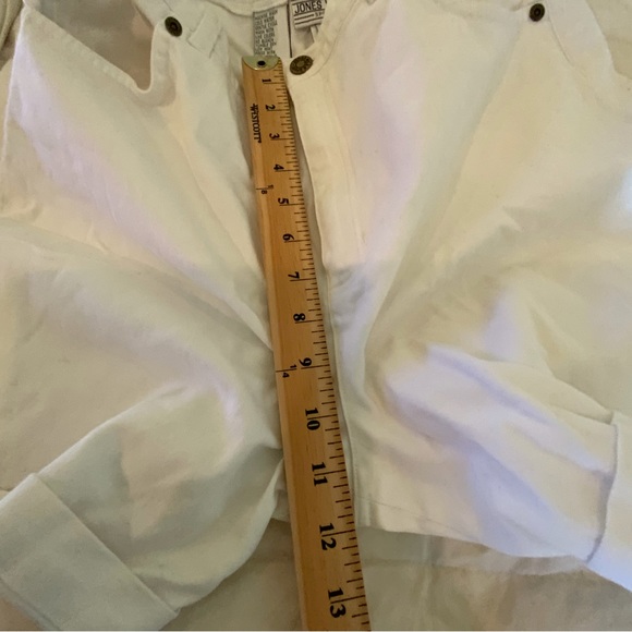 Jones Wear Sport Shorts White Stretch Five Pocket Cuffs High Waist Size 8 - Picture 7 of 8
